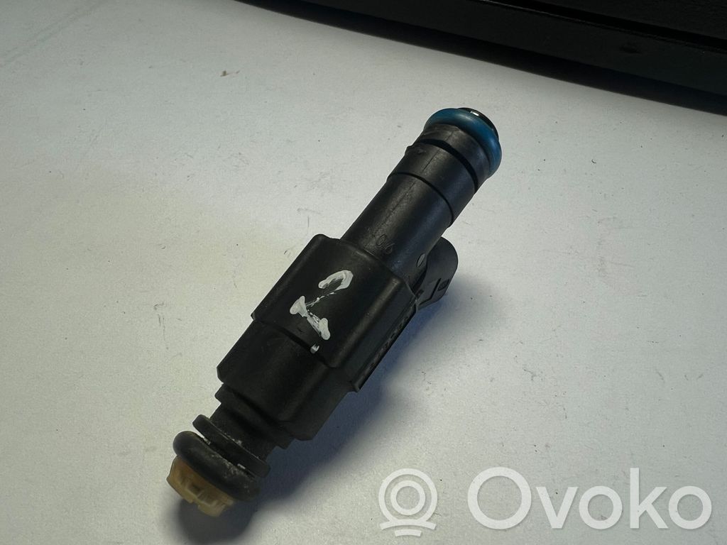 Mazda 5 Fuel injector 