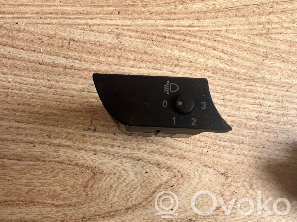 Audi A4 S4 B6 8E 8H Headlight level height control switch 