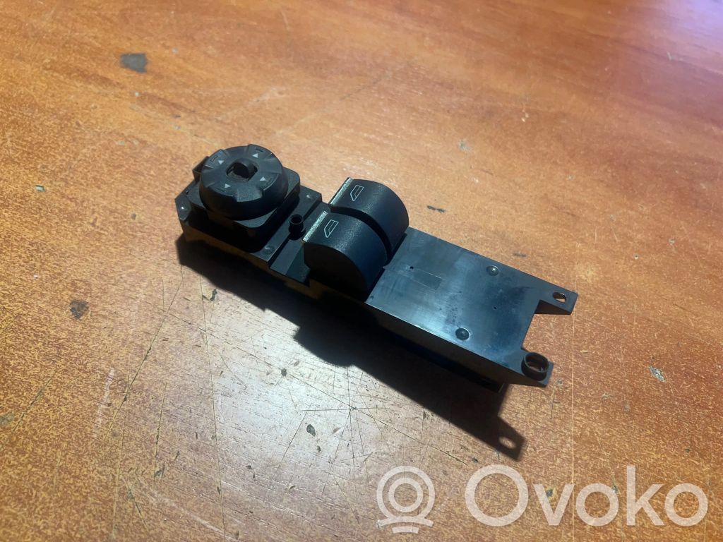 Ford Mondeo Mk III Electric window control switch 