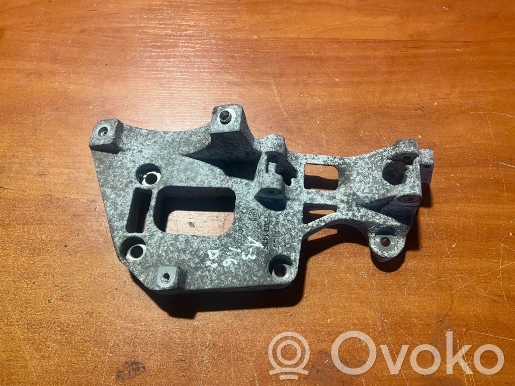 Audi A3 S3 8P Generator/alternator bracket 