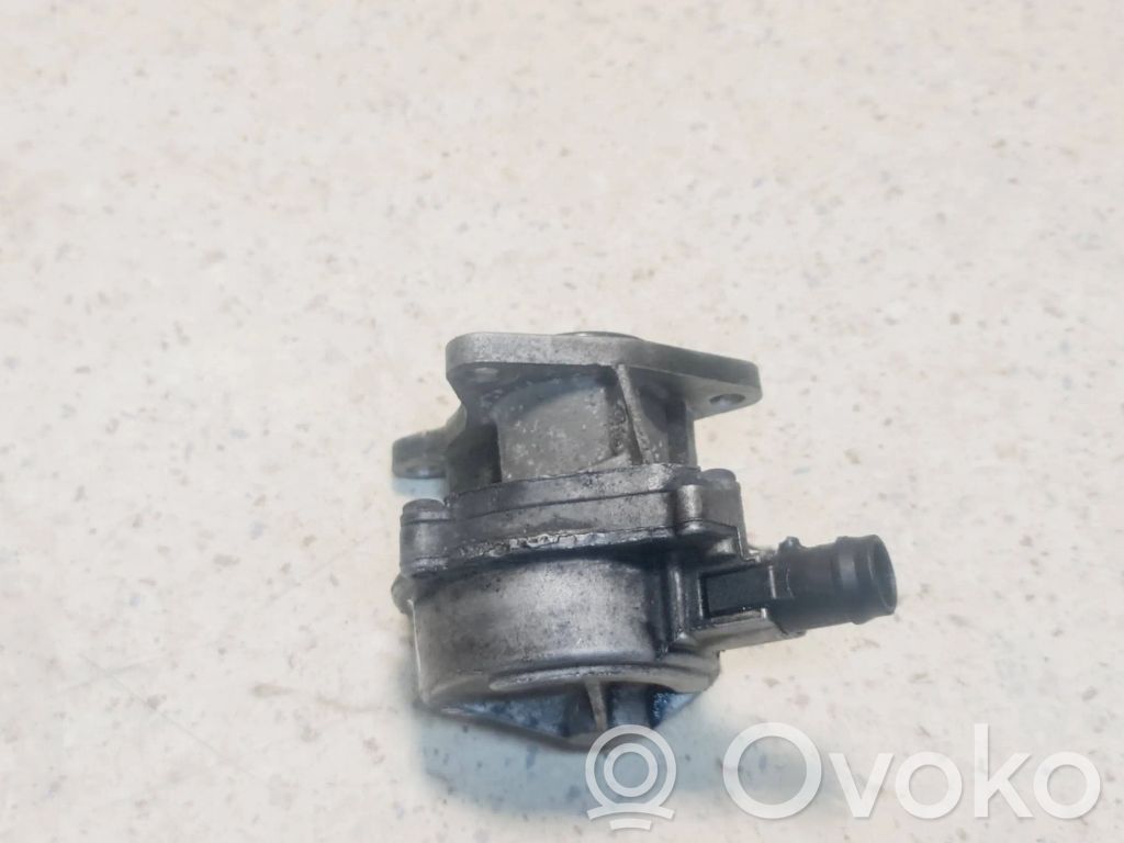 Volvo S40, V40 Alipainepumppu 