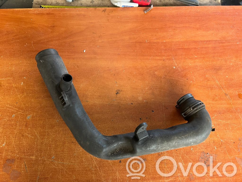 Skoda Octavia Mk2 (1Z) Air intake hose/pipe 