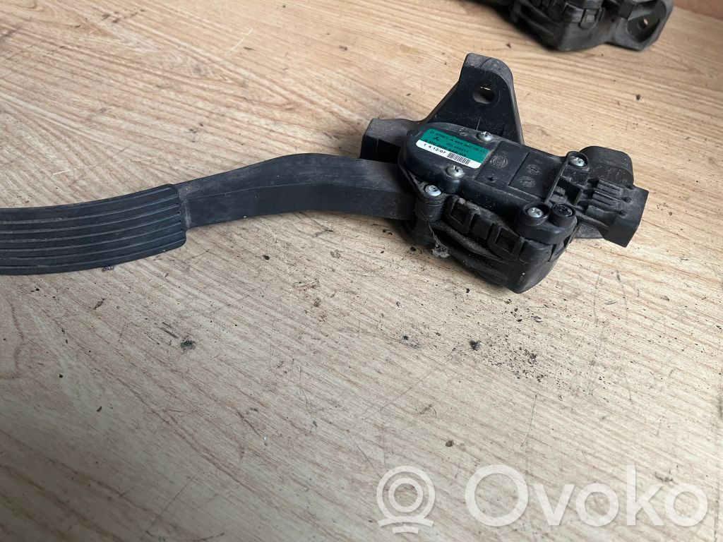 Mitsubishi Colt CZ3 Accelerator throttle pedal 
