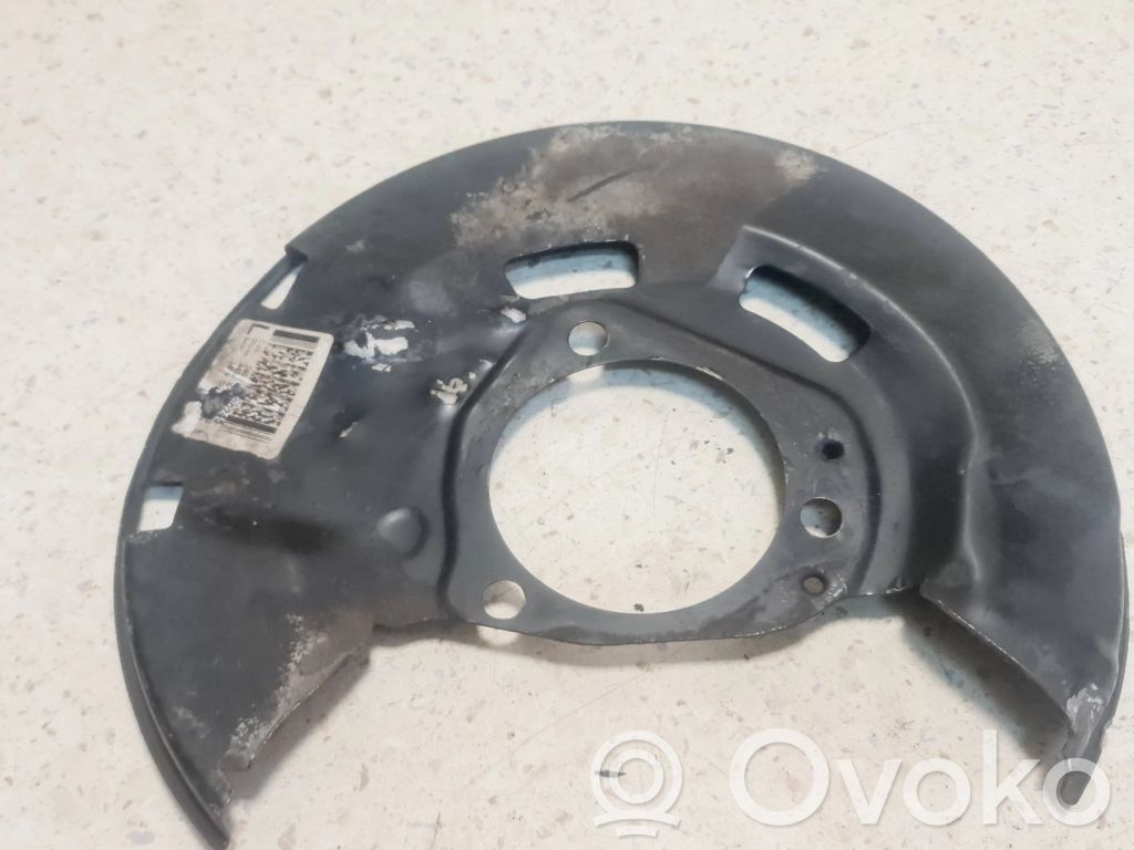 Opel Astra J Osłona przedniej tarczy hamulcowej 