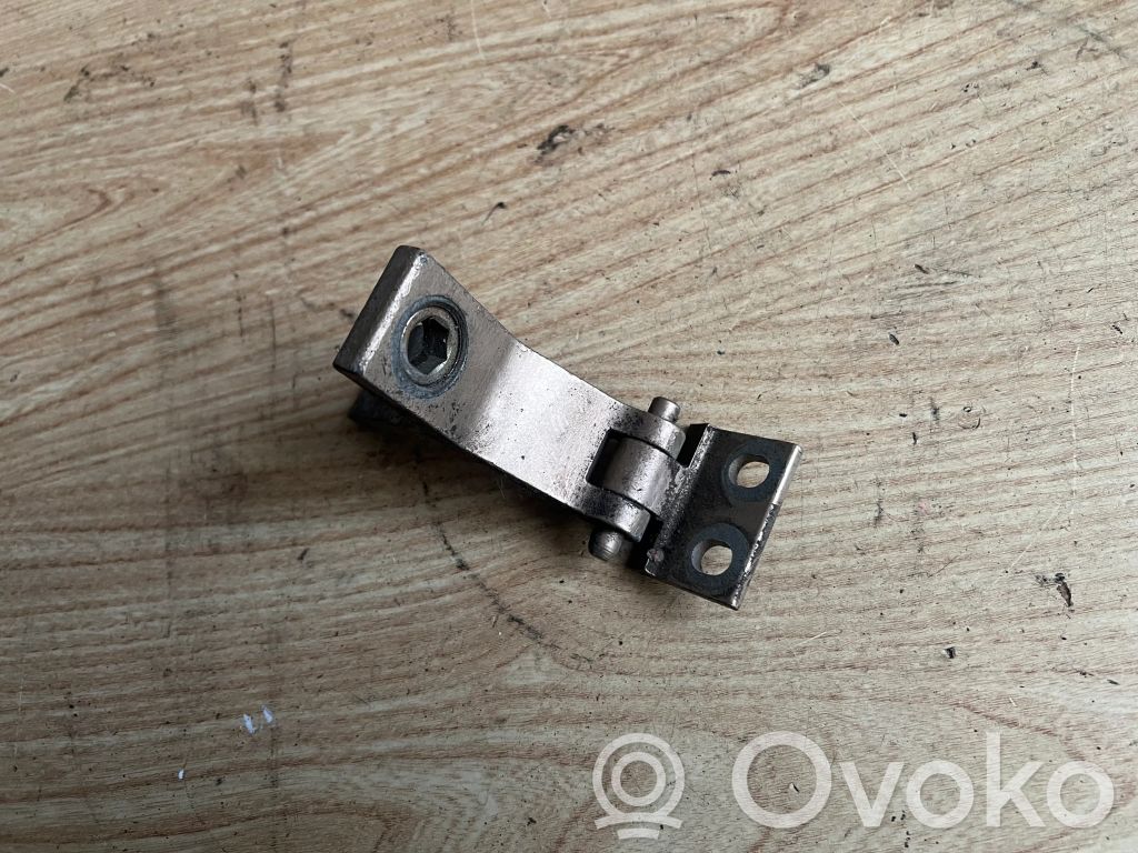 Audi 80 90 B3 Front door upper hinge 