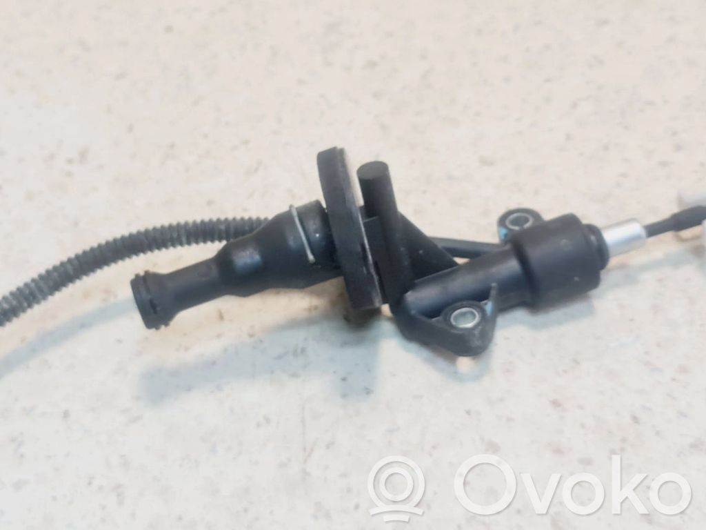 Opel Corsa D Kytkimen pääsylinteri 