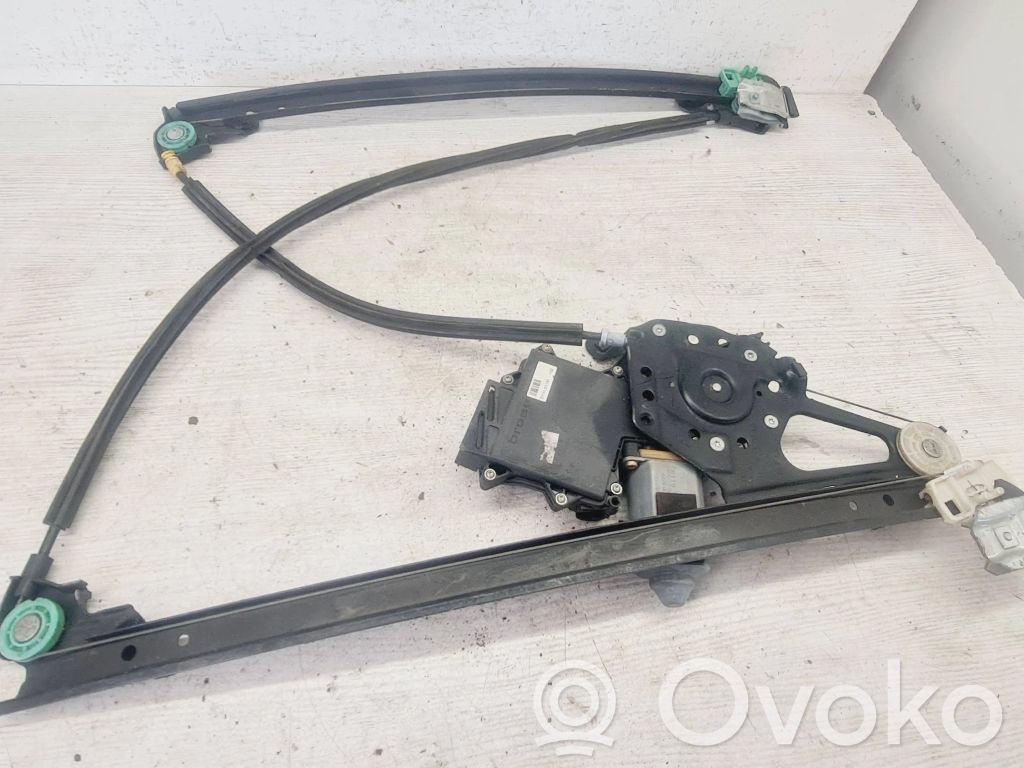 Volkswagen Sharan Front door window regulator with motor 