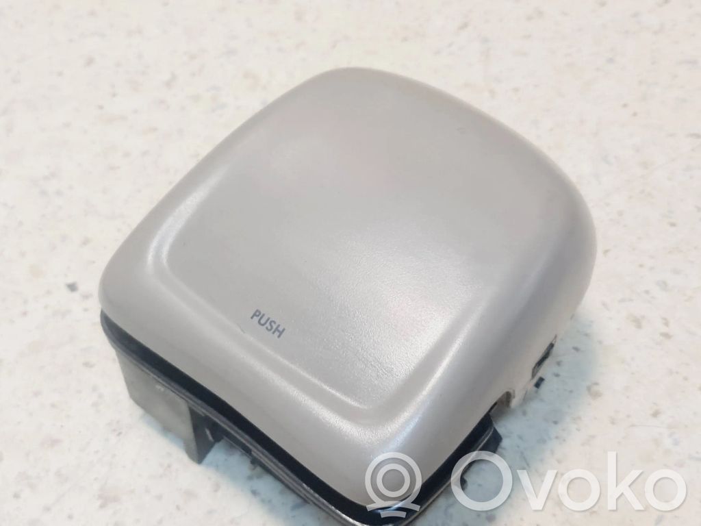 Ford Galaxy Aschenbecher vorne 