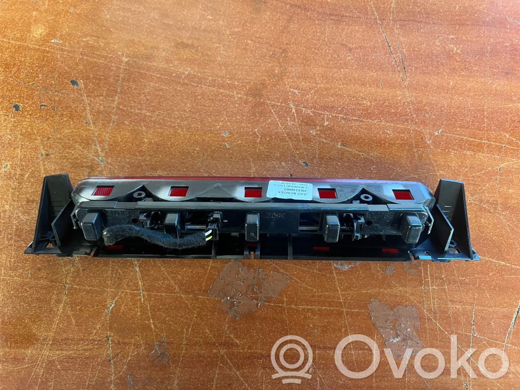 Citroen C8 Third/center stoplight 