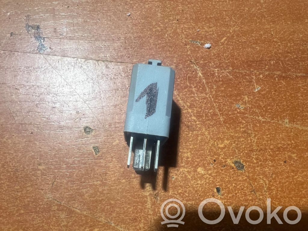 Opel Zafira B Other relay 