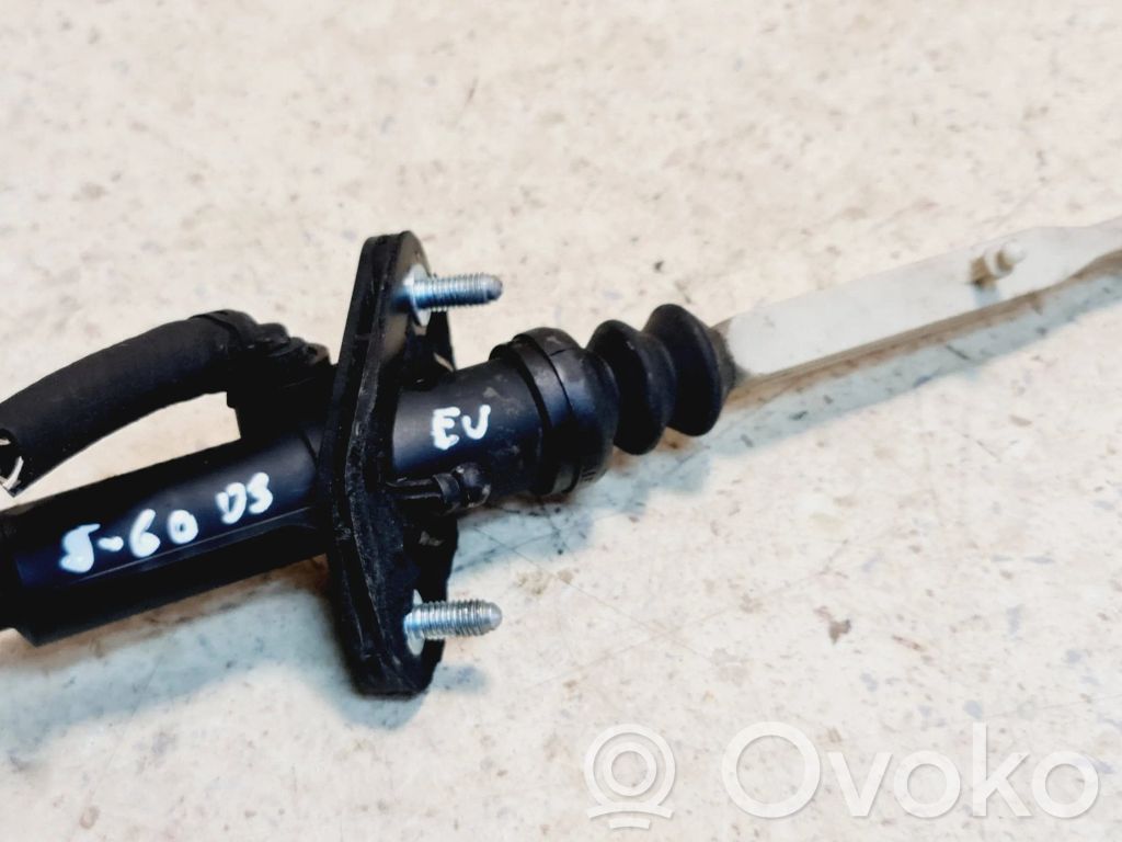 Volvo S60 Kytkimen pääsylinteri 