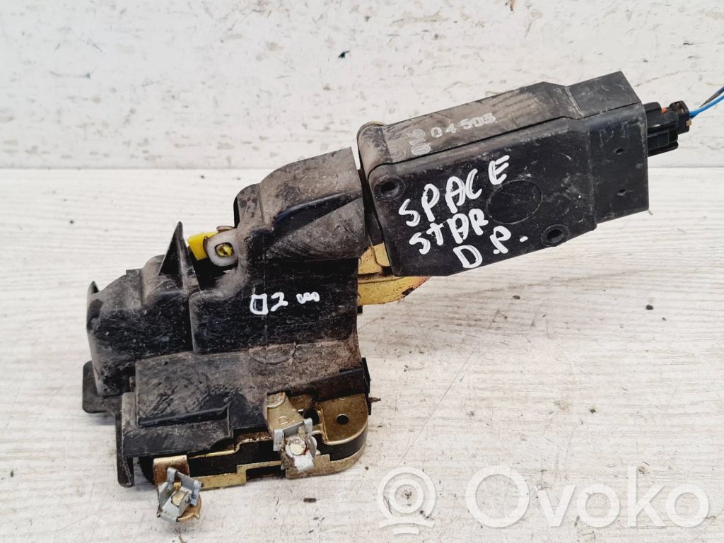 Etuoven lukko   04503