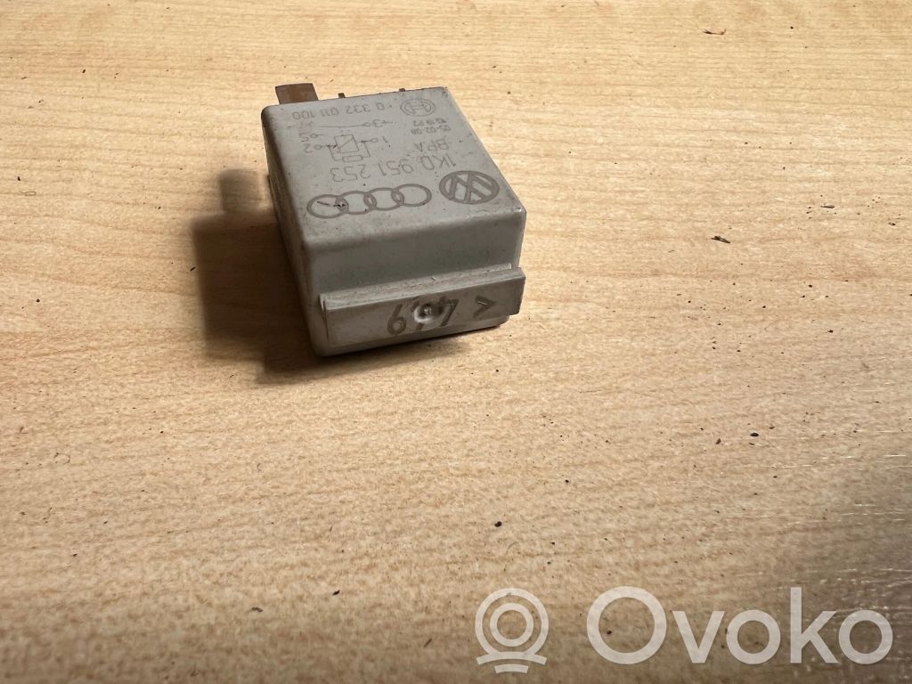 Skoda Octavia Mk2 (1Z) Muu rele 