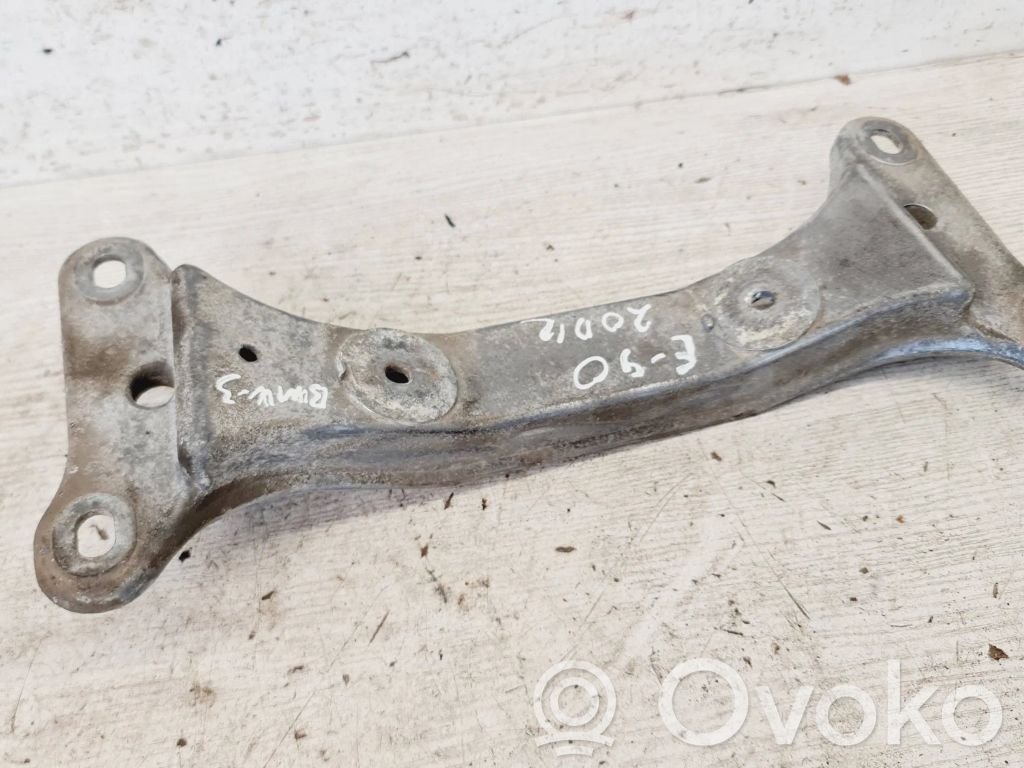 BMW 3 E90 E91 Gearbox mounting bracket 