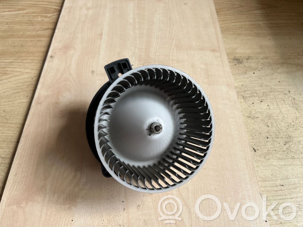 Mazda 2 Mazā radiatora ventilators 