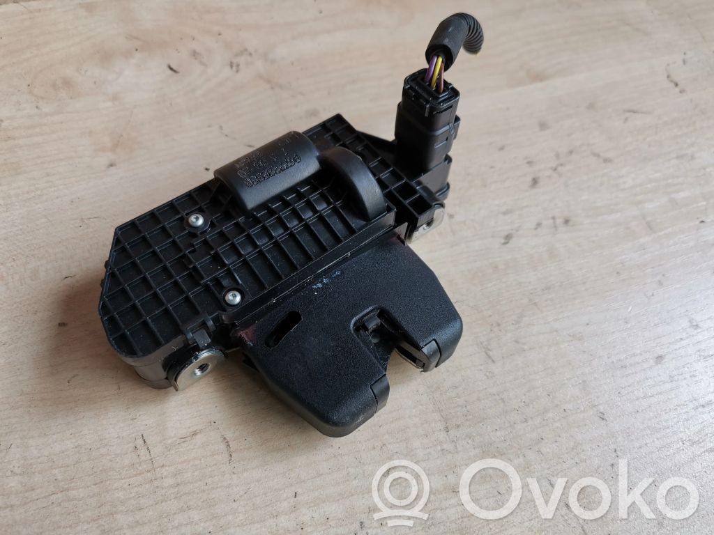 Peugeot 301 Tailgate/trunk/boot lock/catch/latch 
