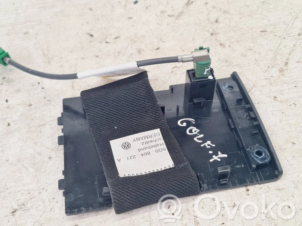 Volkswagen Golf VII USB socket connector 