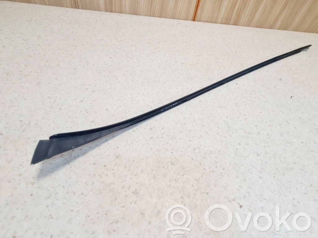 Opel Astra K Windshield trim 