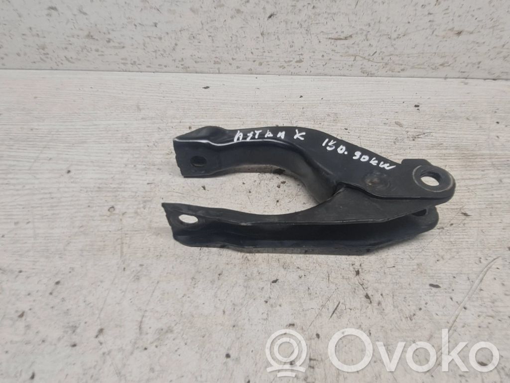 Opel Astra K Gearbox mounting bracket 