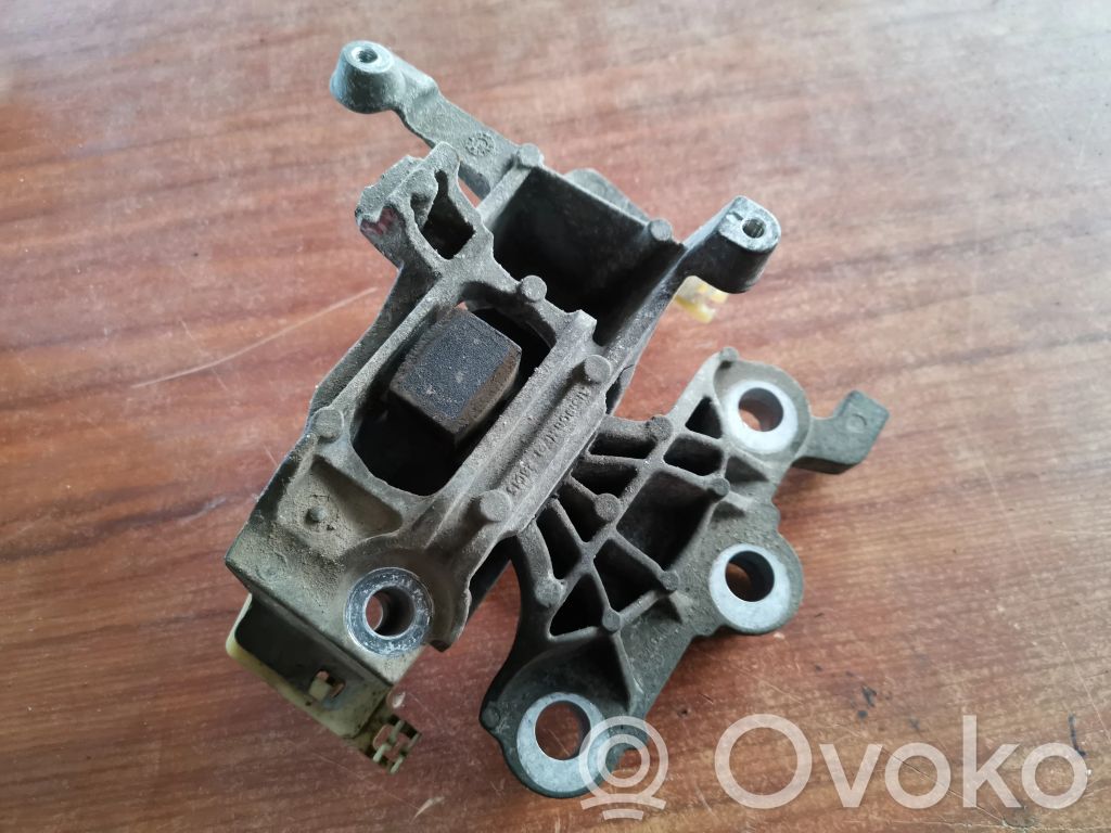 Opel Astra K Gearbox mount 
