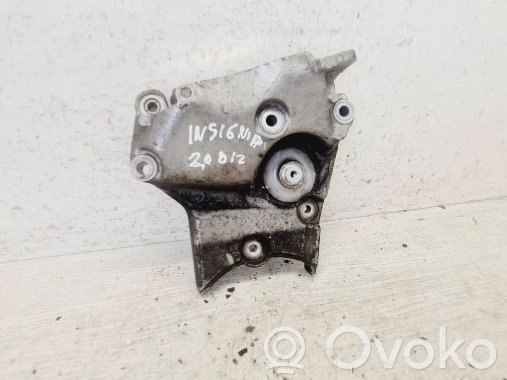 Opel Insignia A Engine mounting bracket 