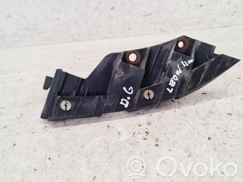Seat Leon (1P) Rear bumper mounting bracket 