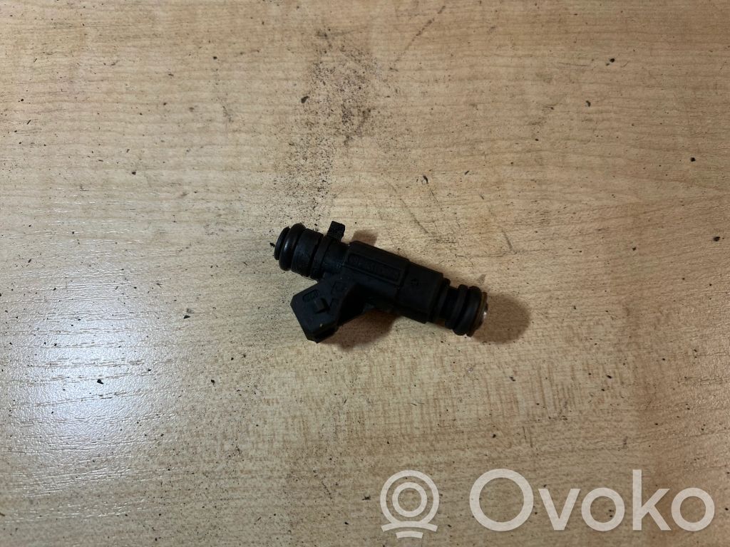 Opel Corsa C Inyector de combustible 