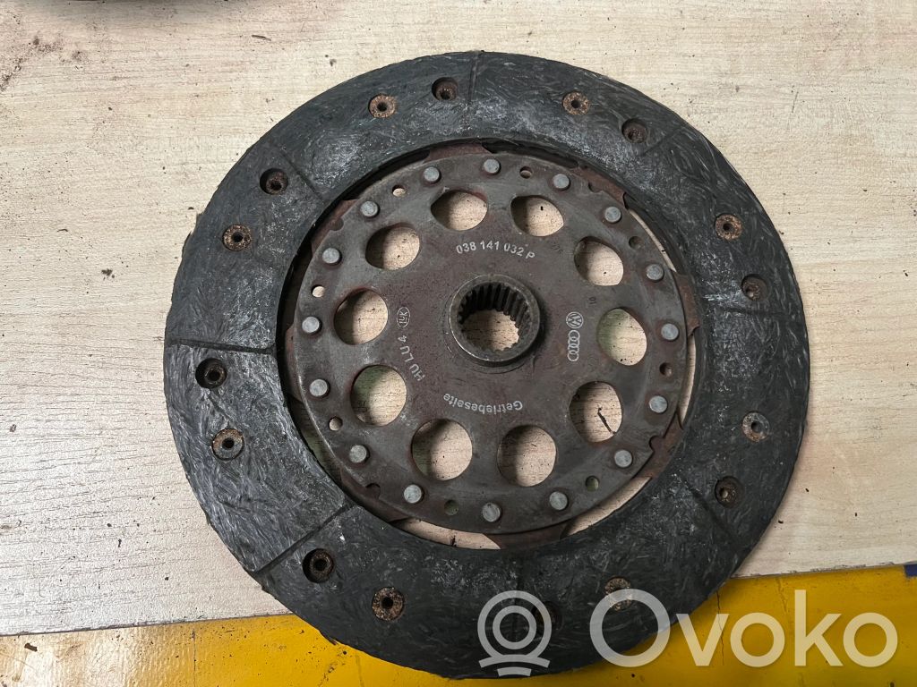 Audi A4 S4 B6 8E 8H Tarcza sprzęgła 