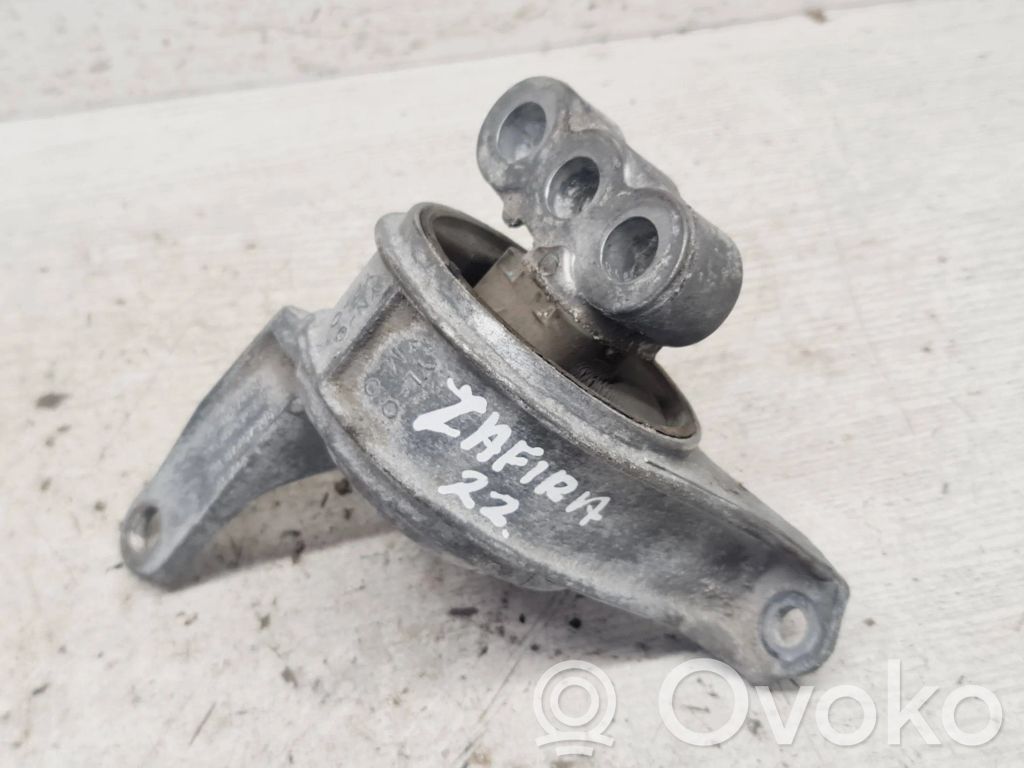 Opel Zafira A Engine mount bracket 