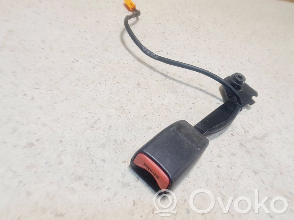 Mazda 2 Etuistuimen turvavyön solki 
