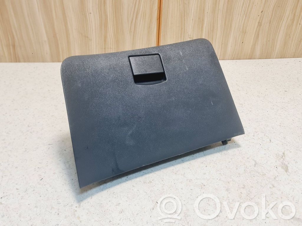 Chevrolet Spark Glove box 