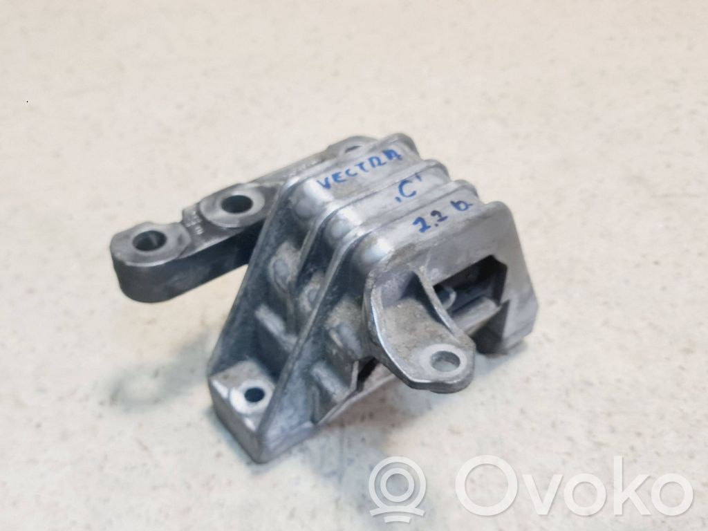 Opel Vectra C Engine mount bracket 