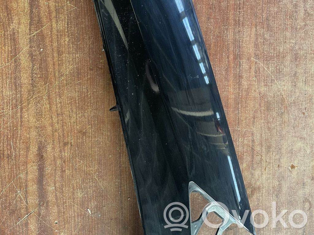Ford Grand C-MAX Takalokasuojan muotolista 