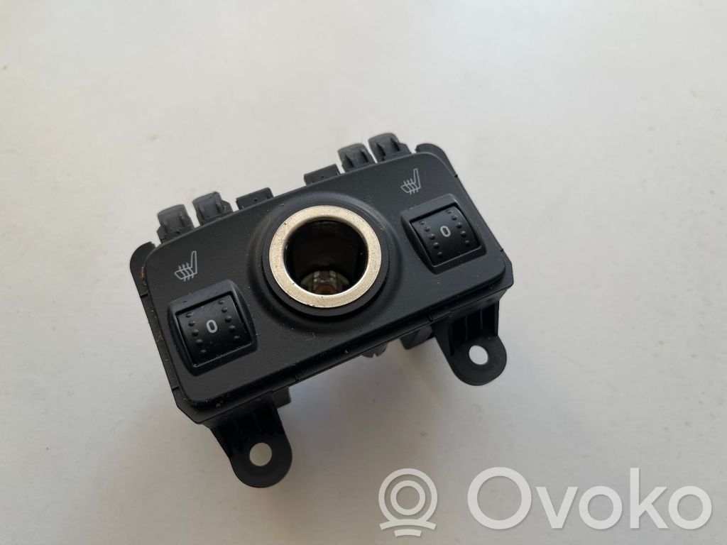 Ford Grand C-MAX Seat heating switch 