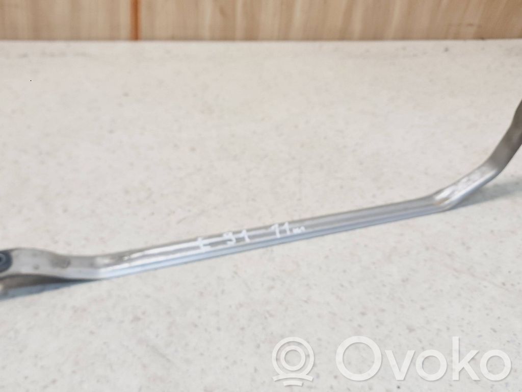 BMW 3 E90 E91 Fuel tank mounting bracket 