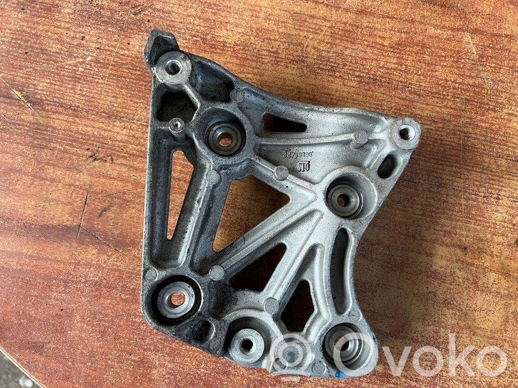 KIA Soul A/C compressor mount bracket 