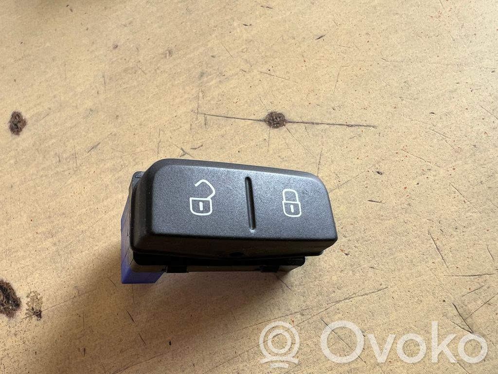 Central locking switch button   1S0962125A