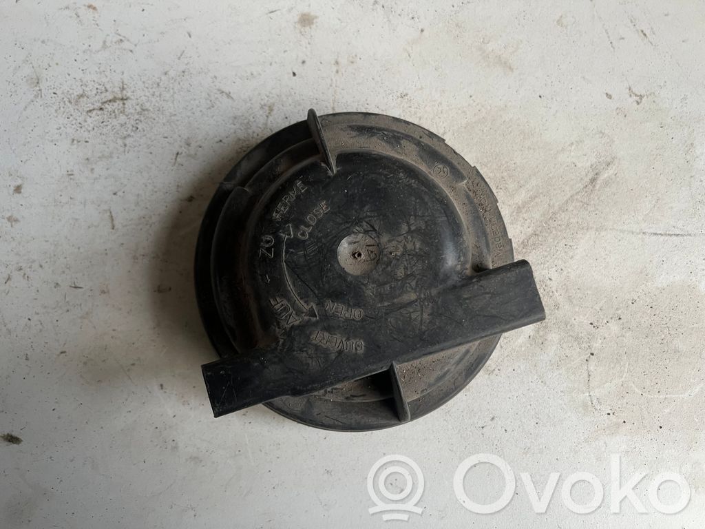 Osłona żarówki lampy przedniej   85GG13K060AA,03728749