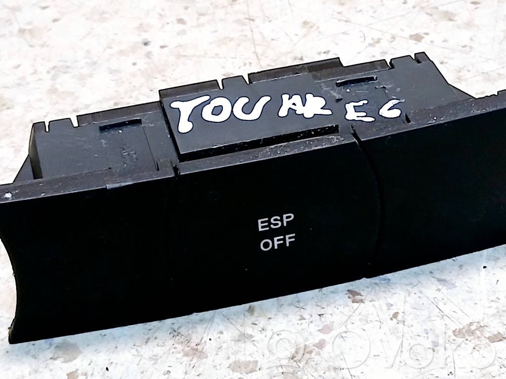 ESP (stability program) switch   7L6927225M