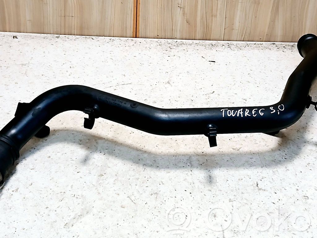Volkswagen Touareg I Intercooler hose/pipe 
