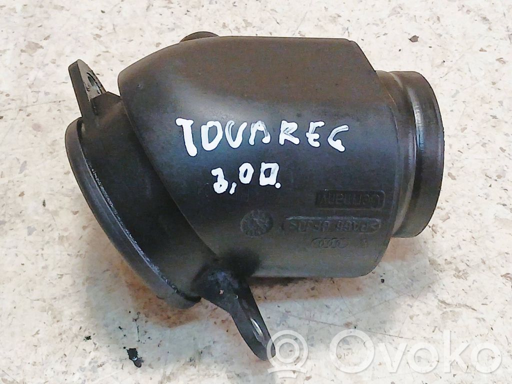 Volkswagen Touareg I Turbo air intake inlet pipe/hose 