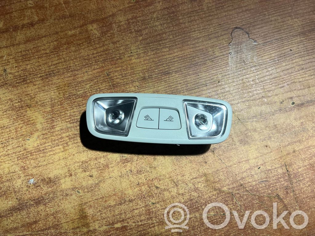 Audi A3 S3 8V Lampka podsufitki tylna 