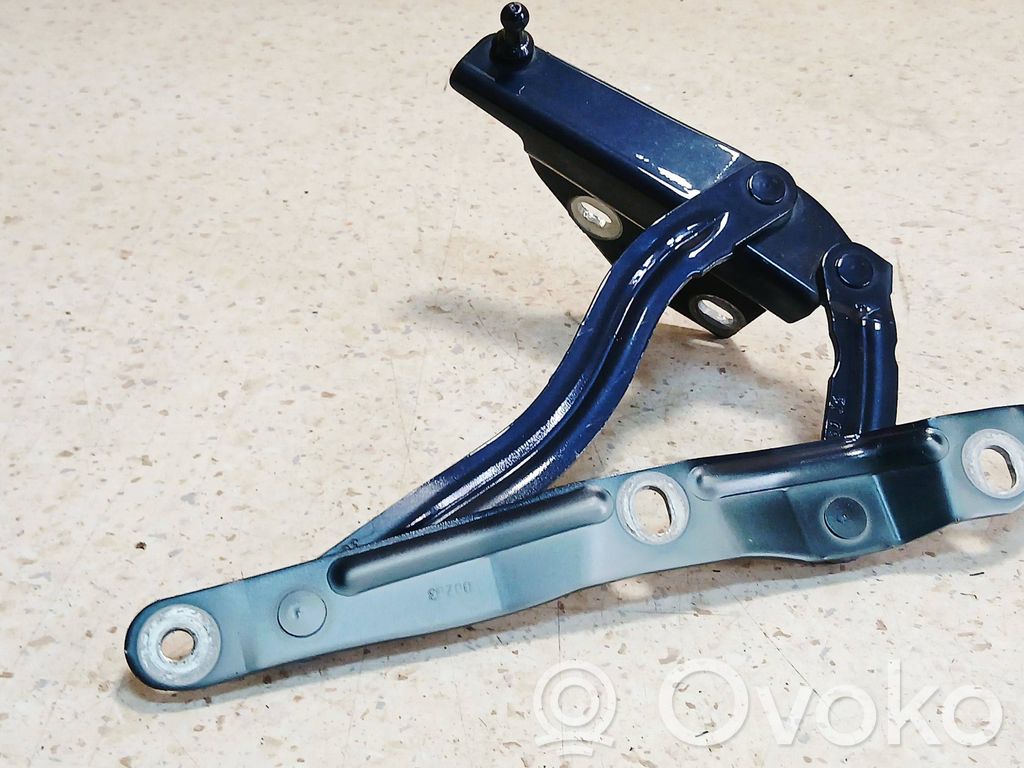 Audi TT Mk1 Tailgate/trunk/boot hinge 