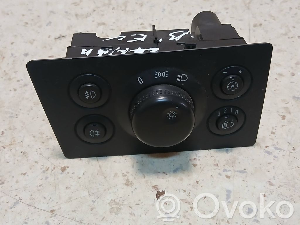 Opel Zafira B Light switch 