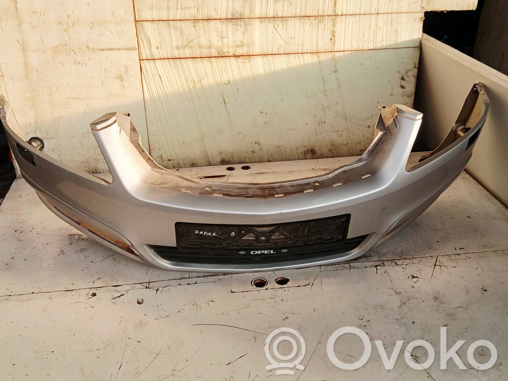 Opel Zafira B Front bumper 