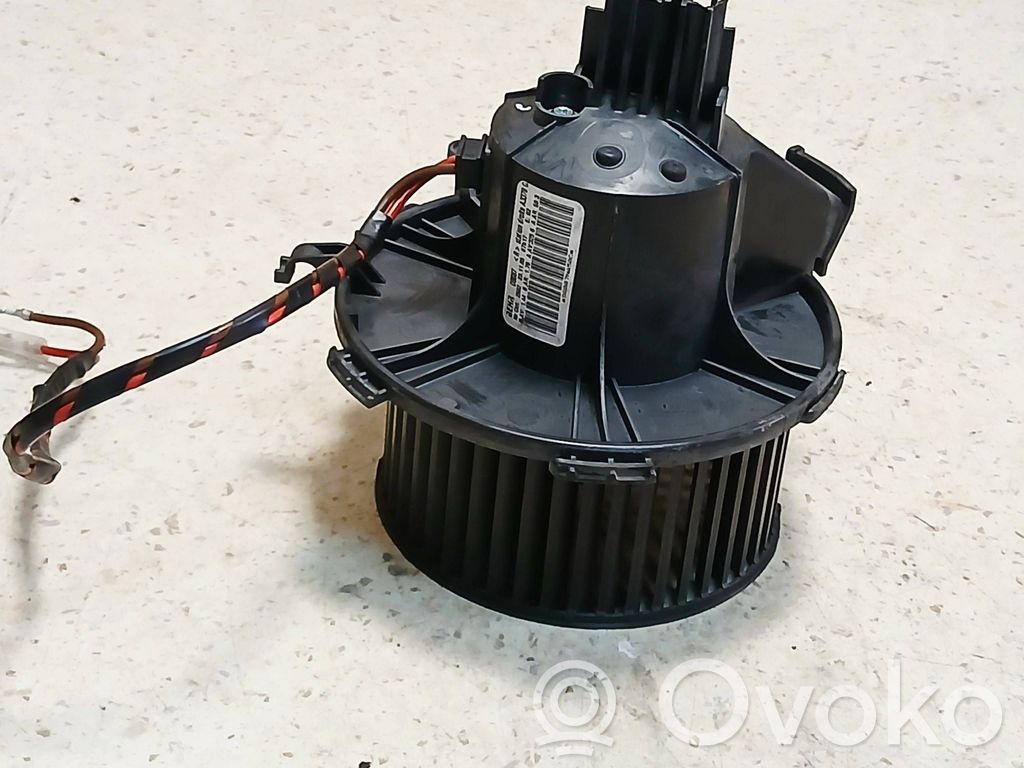 Opel Zafira B Mazā radiatora ventilators 