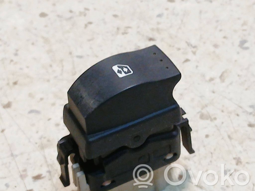 Renault Clio II Electric window control switch 