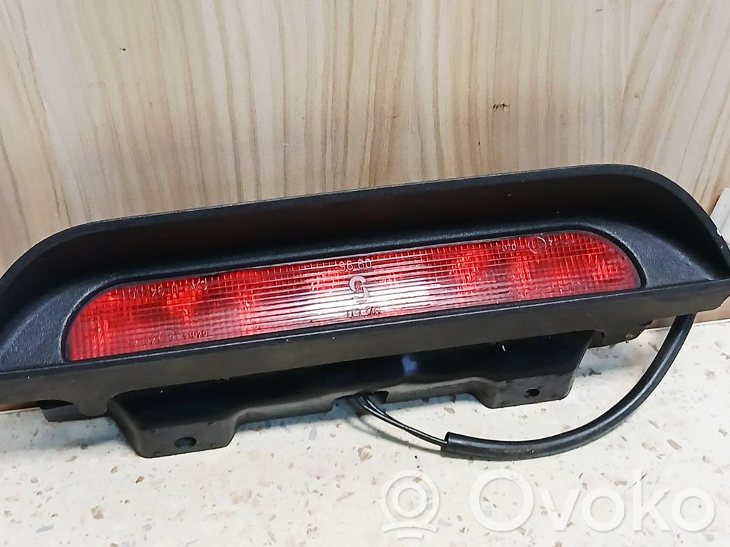 Mitsubishi Space Star Third/center stoplight 