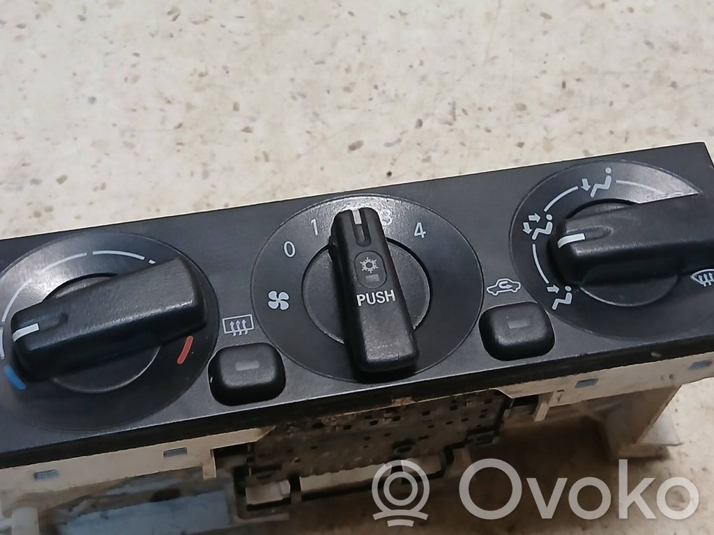 Mitsubishi Space Star Climate control unit 