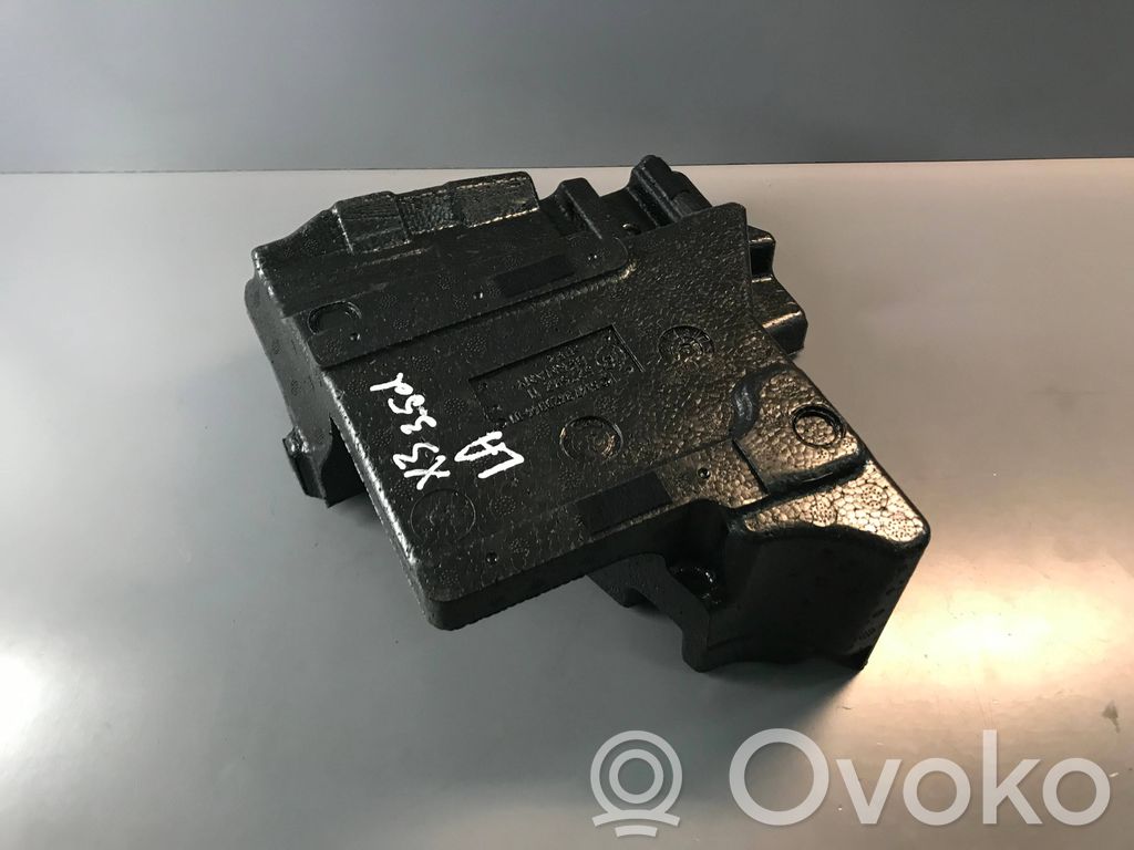 BMW X3 E83 Tool box 